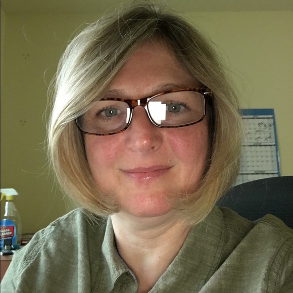 Meet your Posher, Michele - Picture 1 of 1